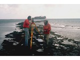 Bathymetric Survey, 9 April-12 May 1987 : At Middleton Reef, survey observations at the ground mark NM/OS/110 by Steve Yates (observer) and Peter Walkley.