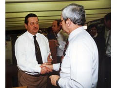 August 1985 : Klaus with WA (Alan) Thomson and John Manning (centre background).