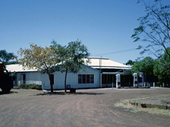 1969 : The now gone Frewena Roadhouse on the Barkly Hwy.