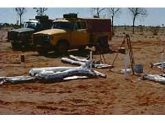 1975 : Around Surveyors General Corner, Giles and Uluru; NMF 792 established and marked for spot photography.