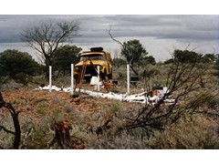 1975 : Around Surveyors General Corner, Giles and Uluru; newly established station.