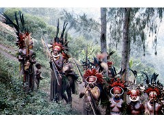PNG 1961-64 : Natives dressed for Sing Sing